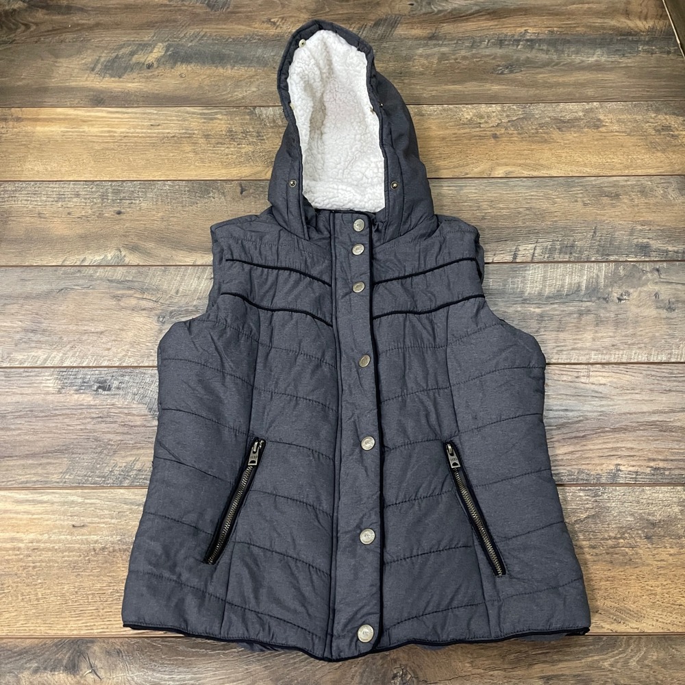 Aeropostale Womens Gray Puffer Vest Sherpa Lined Hood Large Winter Minimalist